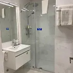 Botica 招待所