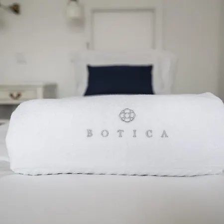 Botica 4* Espinho (Aveiro)